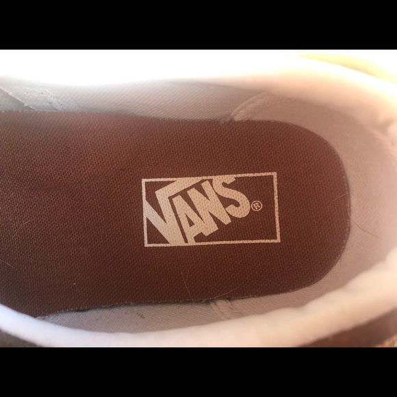 Vans - Picture 6 of 6
